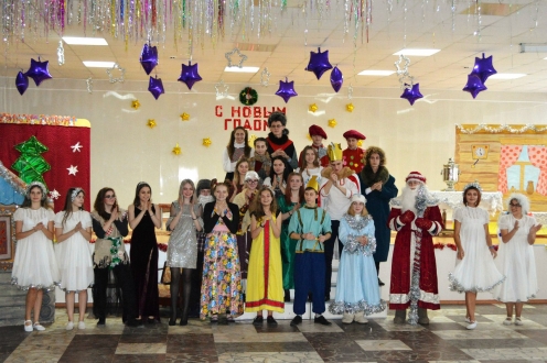Новогодняя сказка в школе №4